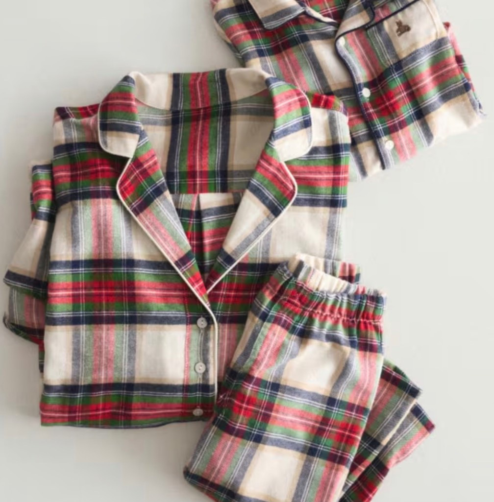 GAP Christmas family matching pajamas on sale 🤶 40-50% off!

#LTKKids #LTKSaleAlert #LTKSeasonal