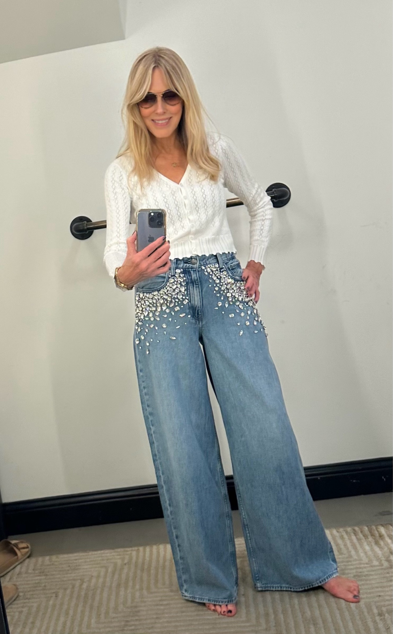 New fun jeans from Rag & Bone 💎 paired with a top from Favorite Daughter!