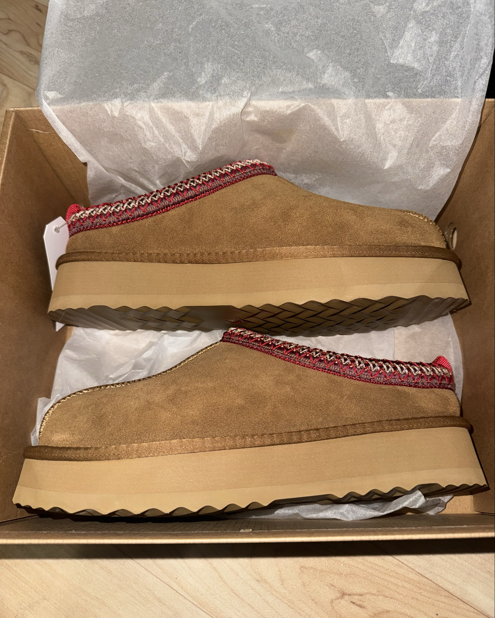 The cutest Amazon slides . They are so comfy, half the price and look and feel exactly like my UGGS. 

#LTKSaleAlert #LTKSeasonal #LTKFindsUnder50