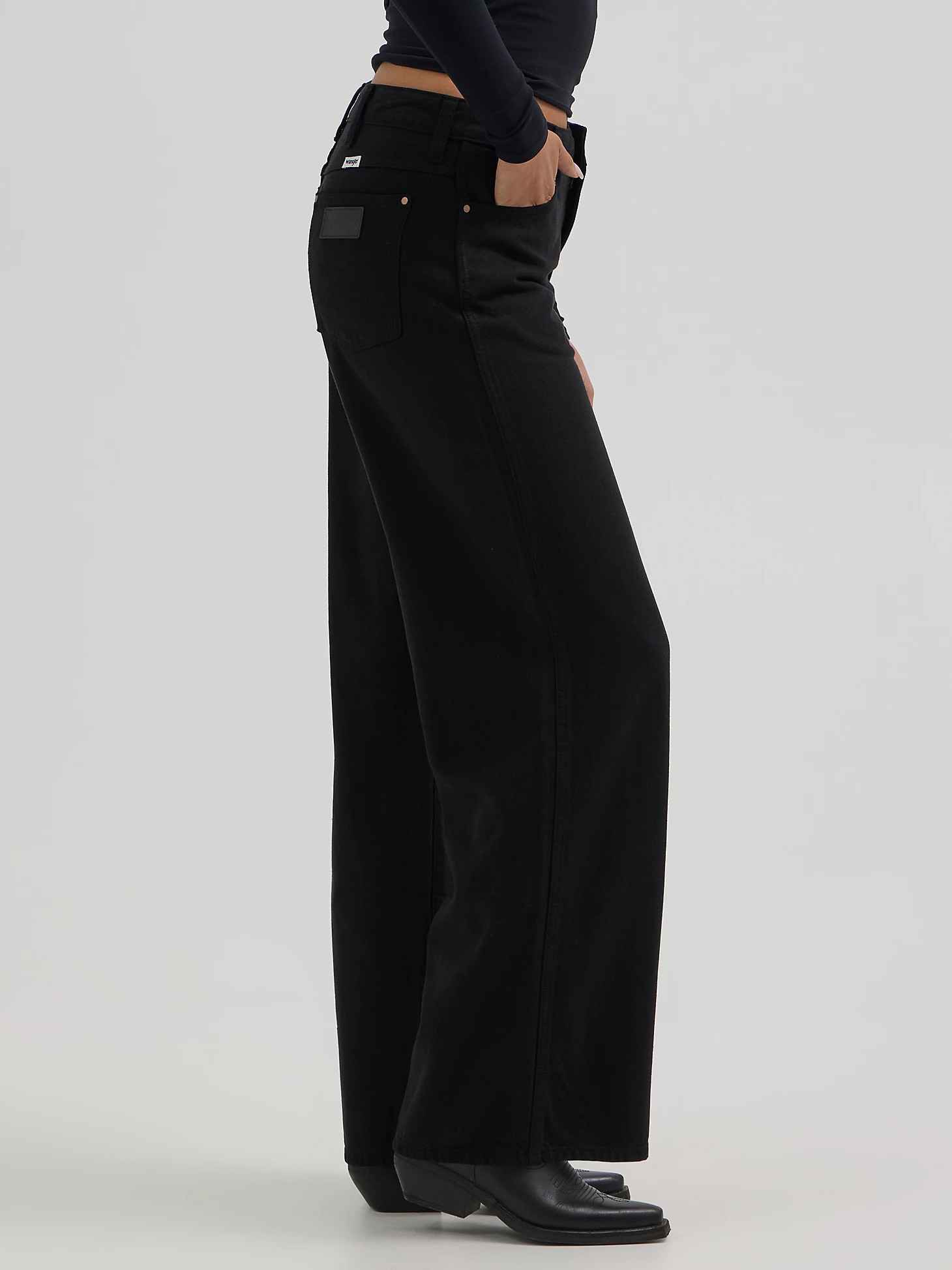 Women's Worldwide Mid Rise Wide Leg Jean in Midnight Ride | Wrangler