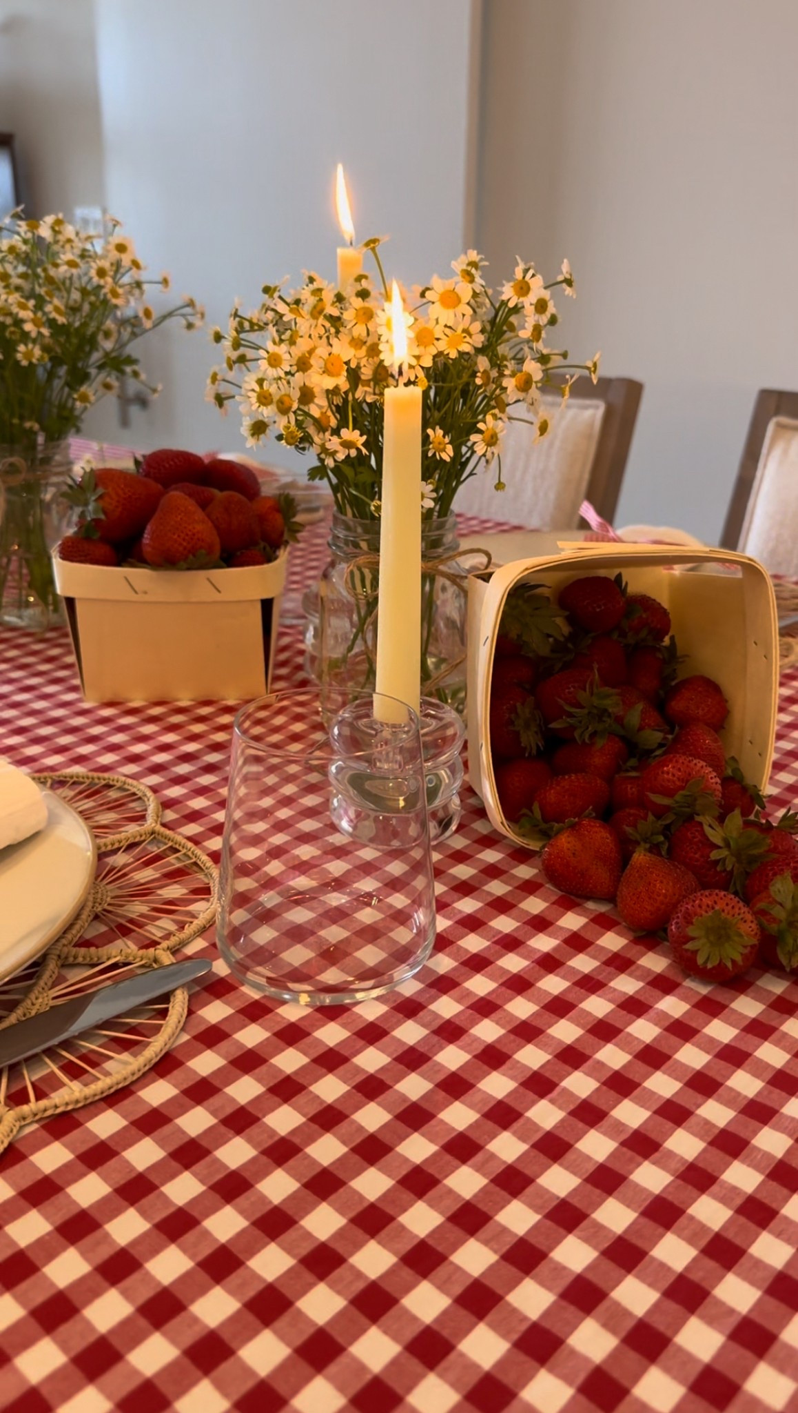 A Tablescape that screams summer 🍓☀️

#LTKParties #LTKHome #LTKSeasonal