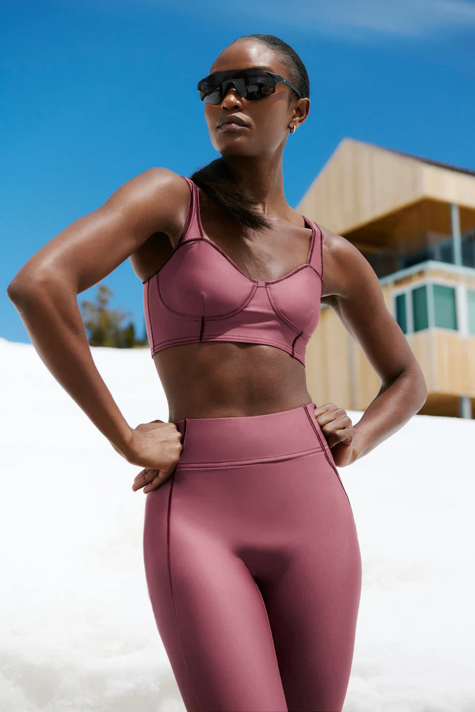 Airlift Redefine Bra - Burgundy Truffle/Black | Alo Yoga (US)