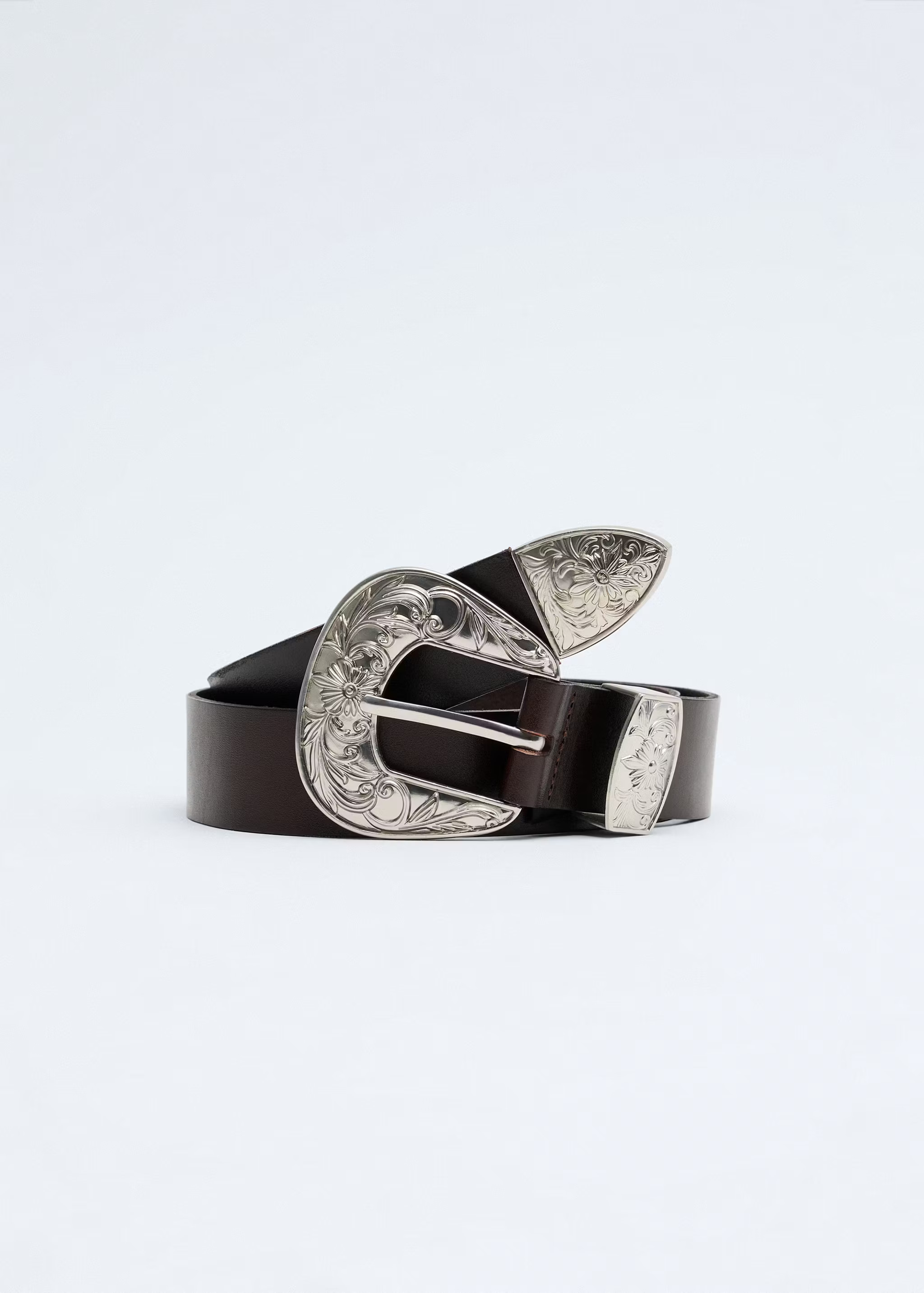 Engraved buckle leather belt | MANGO (UK)