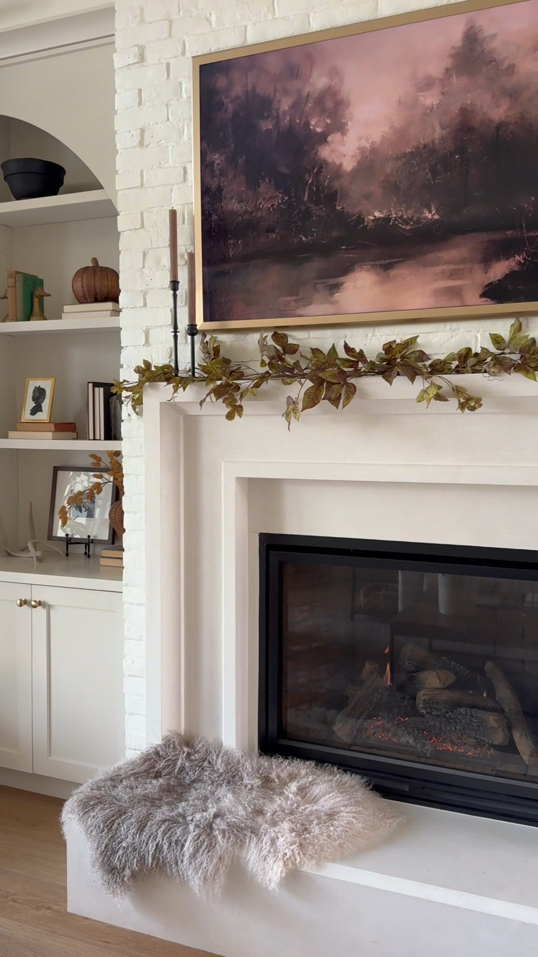 Fall stems I’m loving this season! I used a handful of stems both affordable and high-end and I truly am obsessed with each of them! 


I have 5 grape ivy stems layered on the mantel
2 sets of the oak spray stems
4 of the plum berry stems
3 cimicifuga stems 
2 nandina
3 chestnut 


#LTKSeasonal #LTKStyleTip #LTKHome