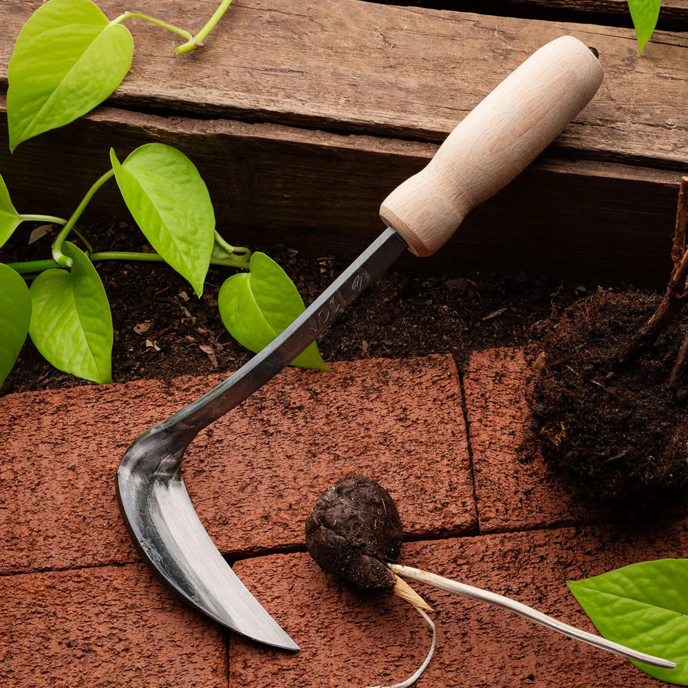 Japanese Weeding Sickle | Garrett Wade