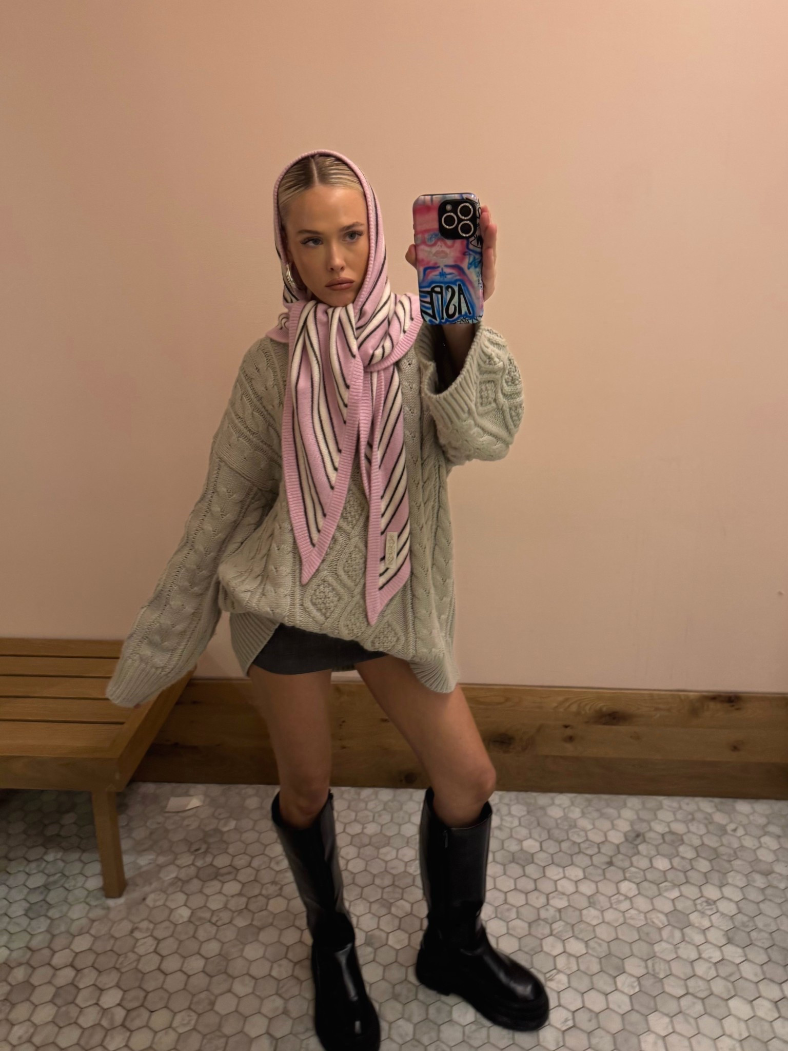 Winter LOVING <3
~ this scarf can be worn so many different ways which makes it a perfect piece to add to your wardrobe 💕👜 

#LTKgrwm #LTKootd #LTKGiftGuide