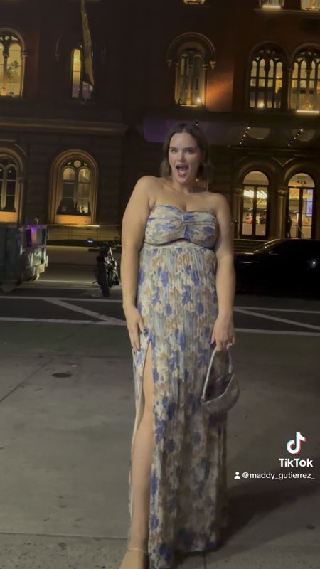 Loved this dress! I’m wearing the XL and feel like it fits true to size  