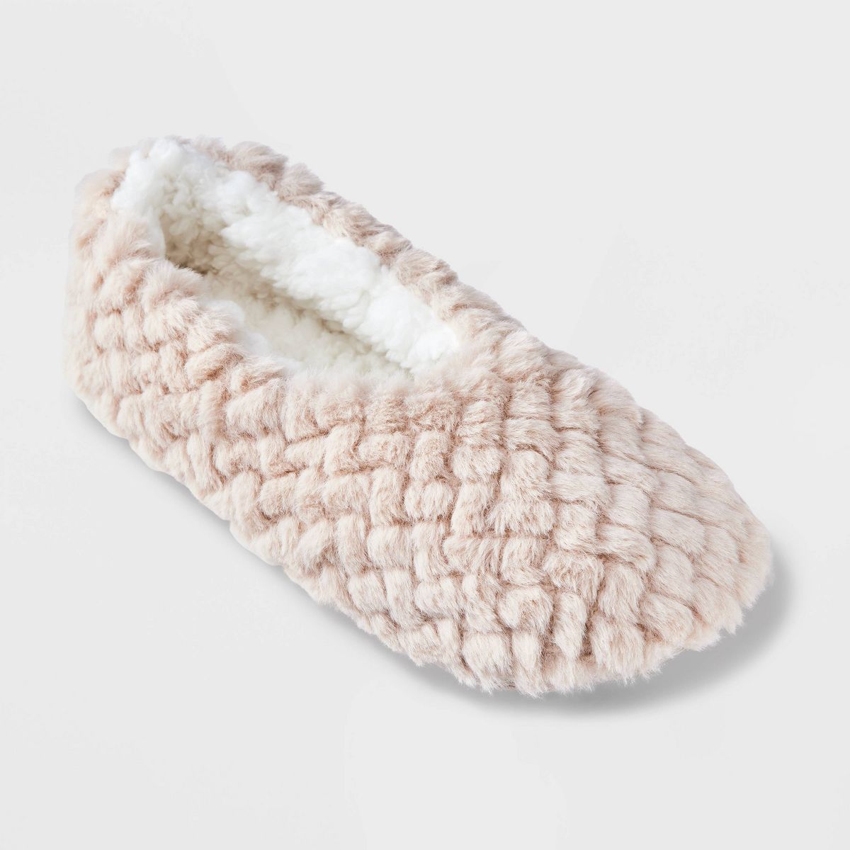 Women's Faux Fur Cozy Pull-On Slipper Socks - Ivory S/M | Target