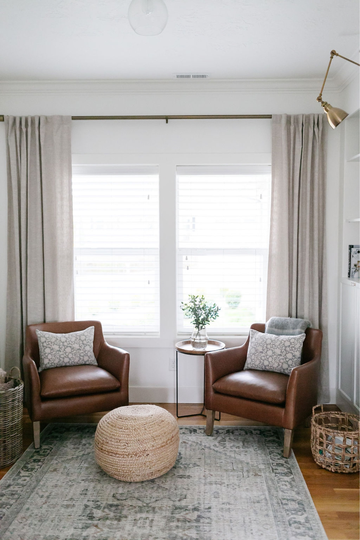 Area rug, leather chairs, living room, home decor m

#LTKhome #LTKsalealert #LTKFind