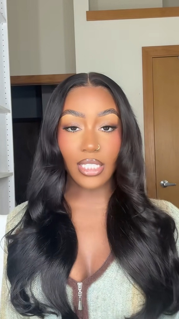 I definitely had to hop on this trend 💋

#LTKStyleTip #LTKBeauty #LTKSaleAlert