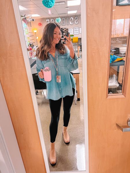 Denim shirt: medium (wish I would have done my true size small)
Leggings: medium
Laguna Chelsea boots 

Teacher outfit, aerie, teacher style, classroom outfit 