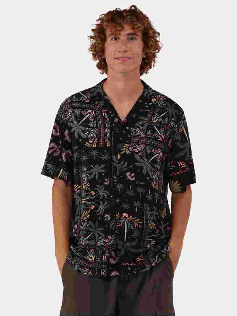 No Boundaries Printed Rayon Button Up Resort Shirt with Short Sleeves, Men's & Big Men's - Walmar... | Walmart (US)
