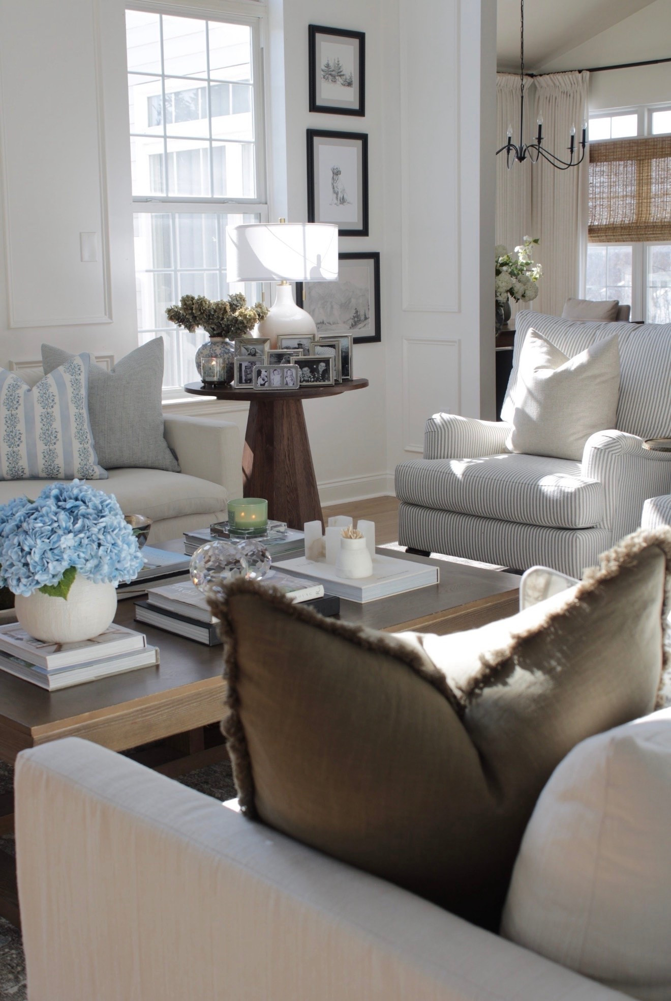 Spring living room decor 

@mcgeeandco @Wayfair 

#LTKHome #LTKSeasonal #LTKSaleAlert