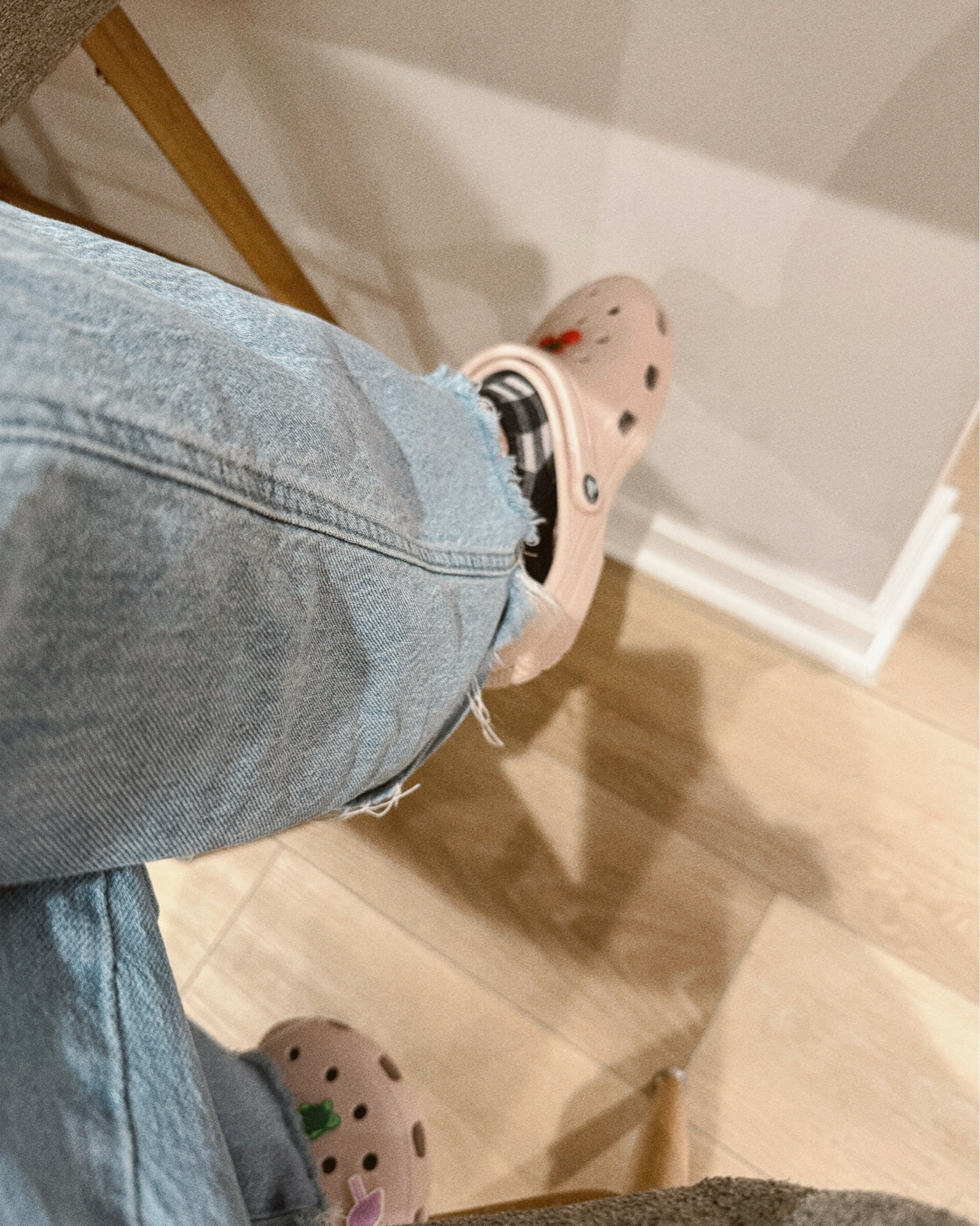 don’t mind me just vibing in my new crocs 💅🏼

Lulu helped me pick out my jibbitz too!!