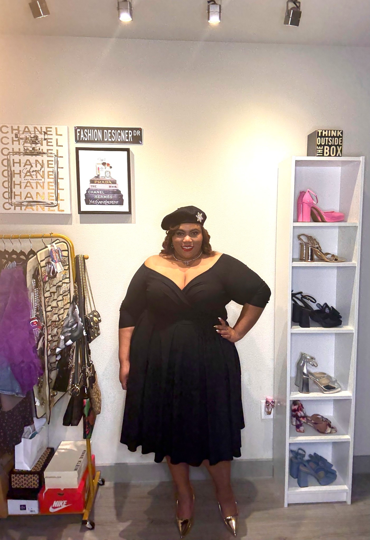 Loving this retro holiday look from @uniquevintage!

#UniqueVintage #ad #DarkHolidayGlam 

#LTKHoliday #LTKPlusSize