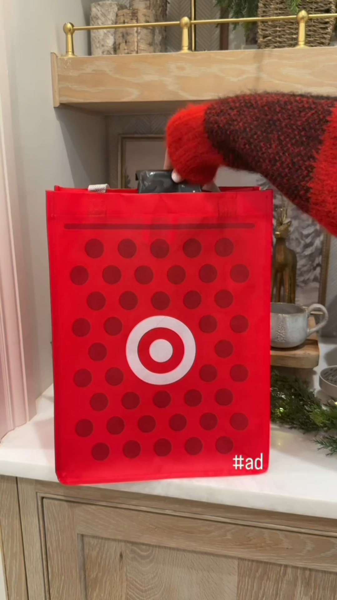 #ad My holiday hosting essential? A warm cup of Peet’s Buffalo Check Blend and the timeless style of the Woolrich x Target Collection 🎄☕
 Classic, comforting, and available for a limited time only in select Target stores and online here — perfect for creating that festive, cozy feel at home.
#PeetsWoolrich #BuffaloCheck #PeetsCoffee #TargetPartner #Target #WoolrichxTarget @PeetsCoffee @Target @shop.ltk #liketkit


#LTKHome #LTKHoliday #LTKSeasonal