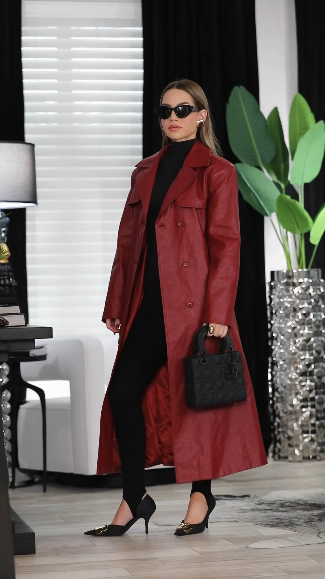 Coats the will having you looking like a million bucks on a budget ! 💰✨ 