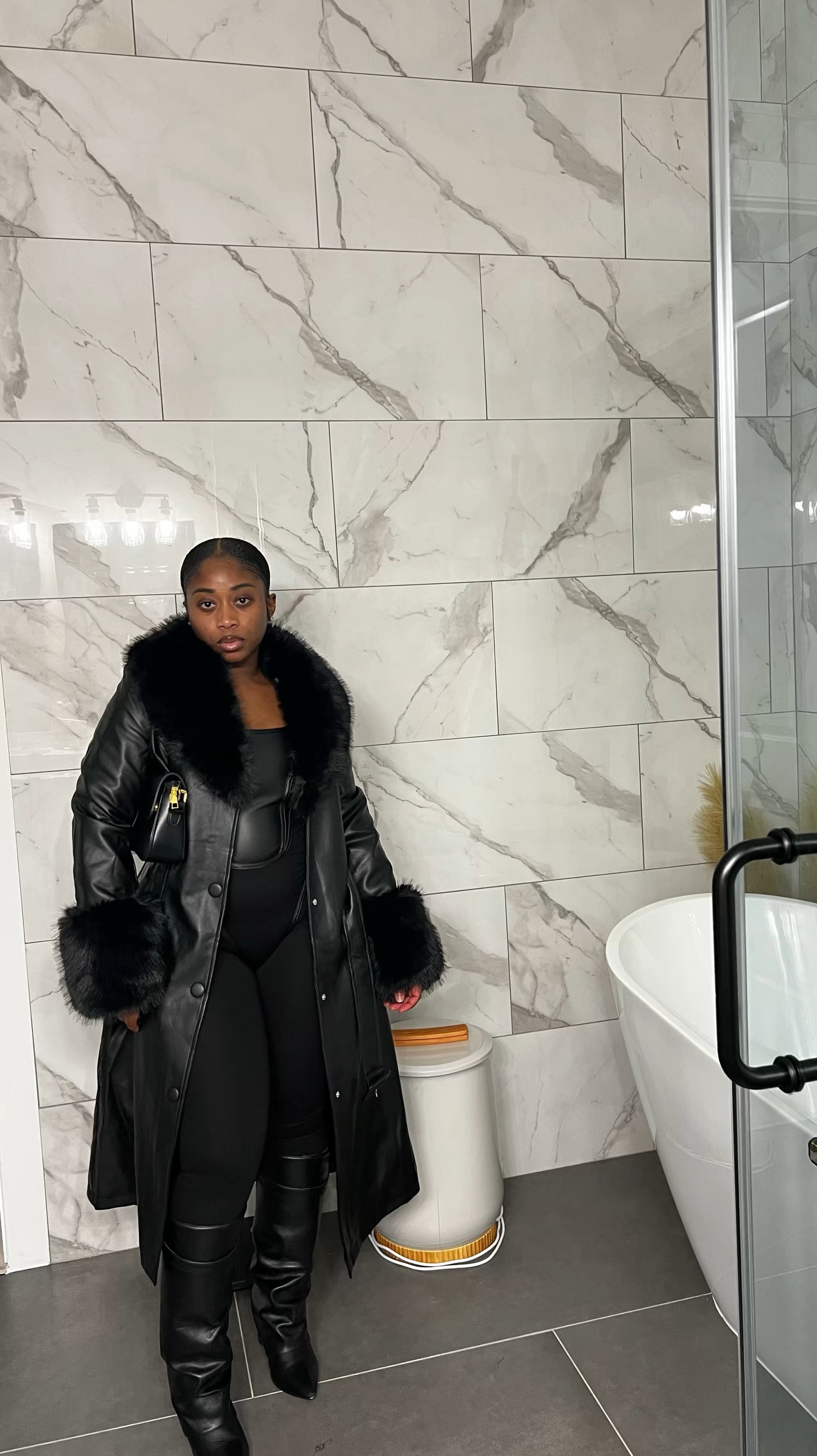 Who else loves an all black look? 

#LTKStyleTip #LTKBeauty