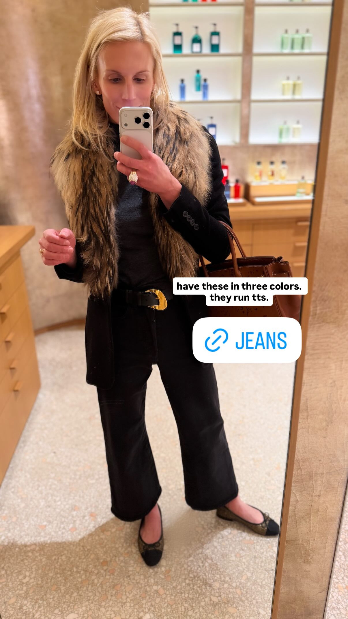 I have these jeans in three sizes and they run TTS. Great everyday black jeans! 

 #LTKootd