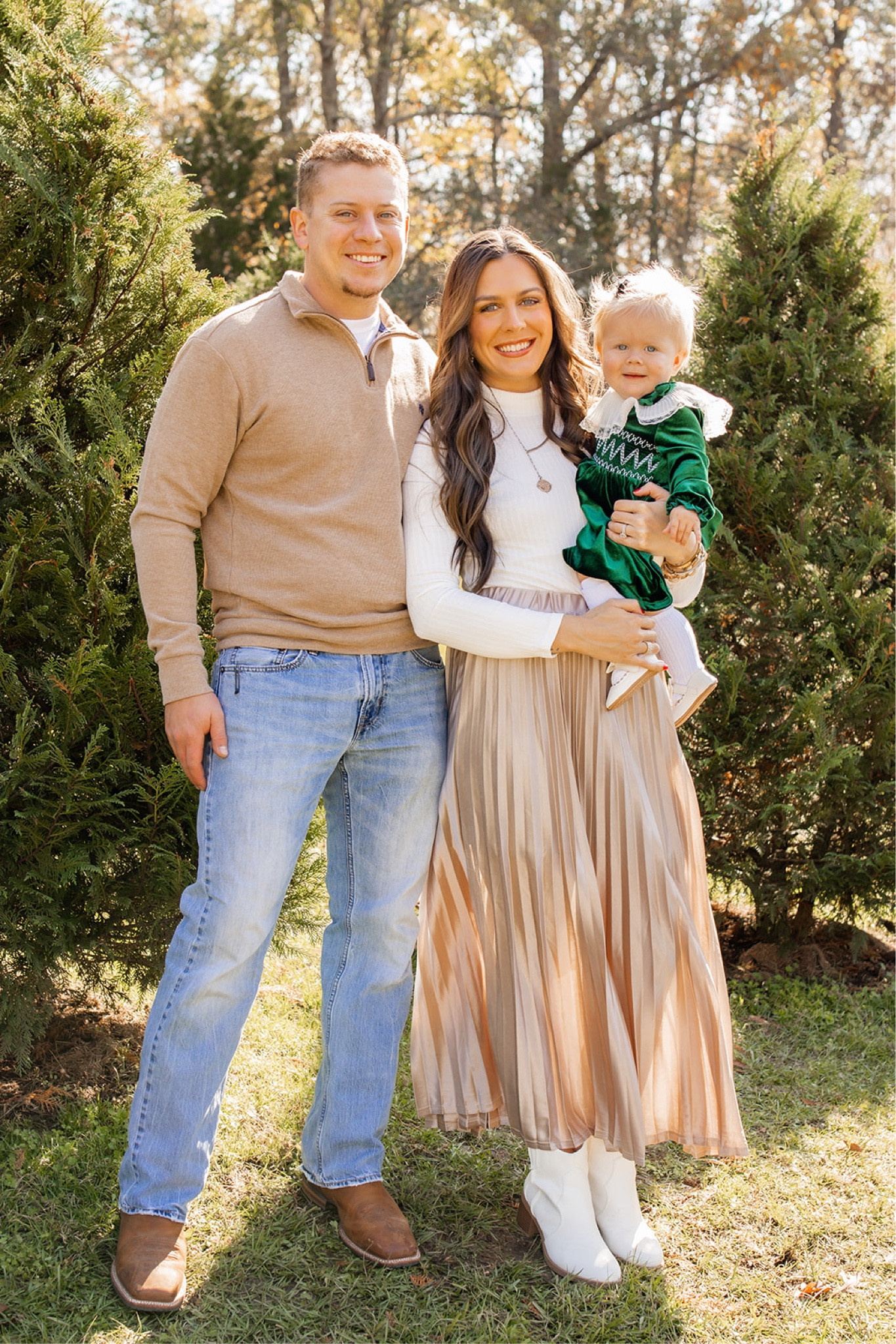 Our Christmas pictures 🩷

#LTKSeasonal #LTKstyletip #LTKSpringSale