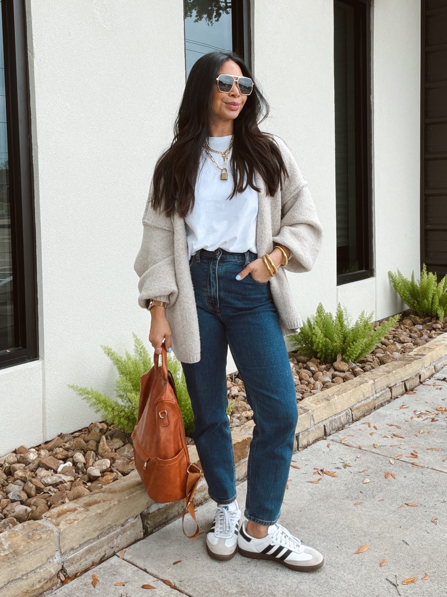 Causal denim outfit 

#LTKootd #LTKmomlife #LTKOver40