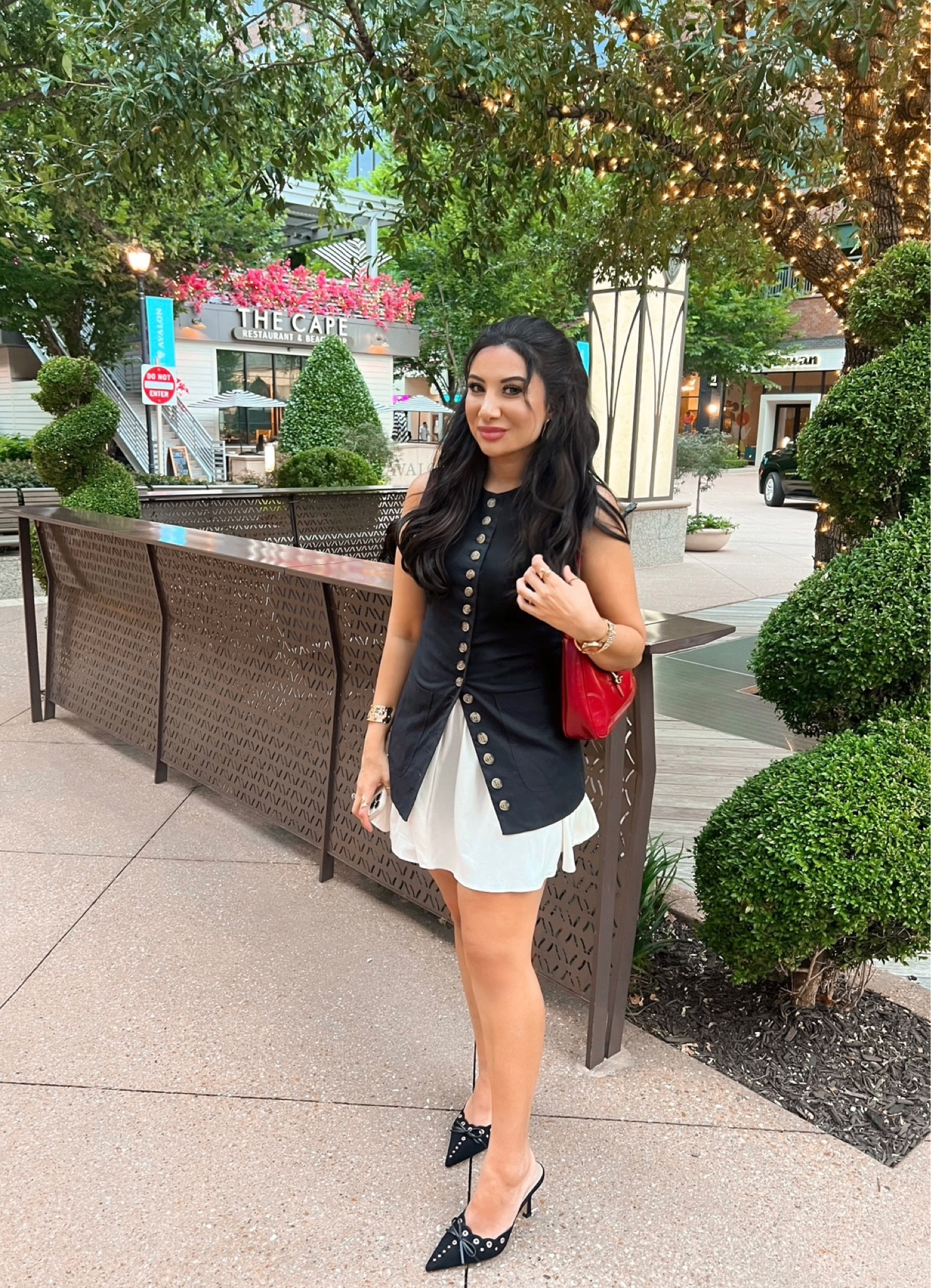 Black & white outfits on repeat all summer long 🔲 

So into waistcoats lately & this linen vest is by far my absolute fave! It is a Dissh dupe from commense and the quality is 10/10 so many ways to wear these pieces for summer! 

Linked many similar since I’m unable to link from commense 

#LTKSummerSales #LTKSaleAlert #LTKStyleTip