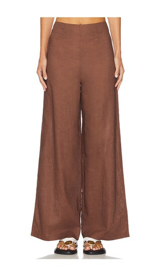 SNDYS x REVOLVE Nina Linen Pant in Brown. - size S | Revolve Clothing (Global)