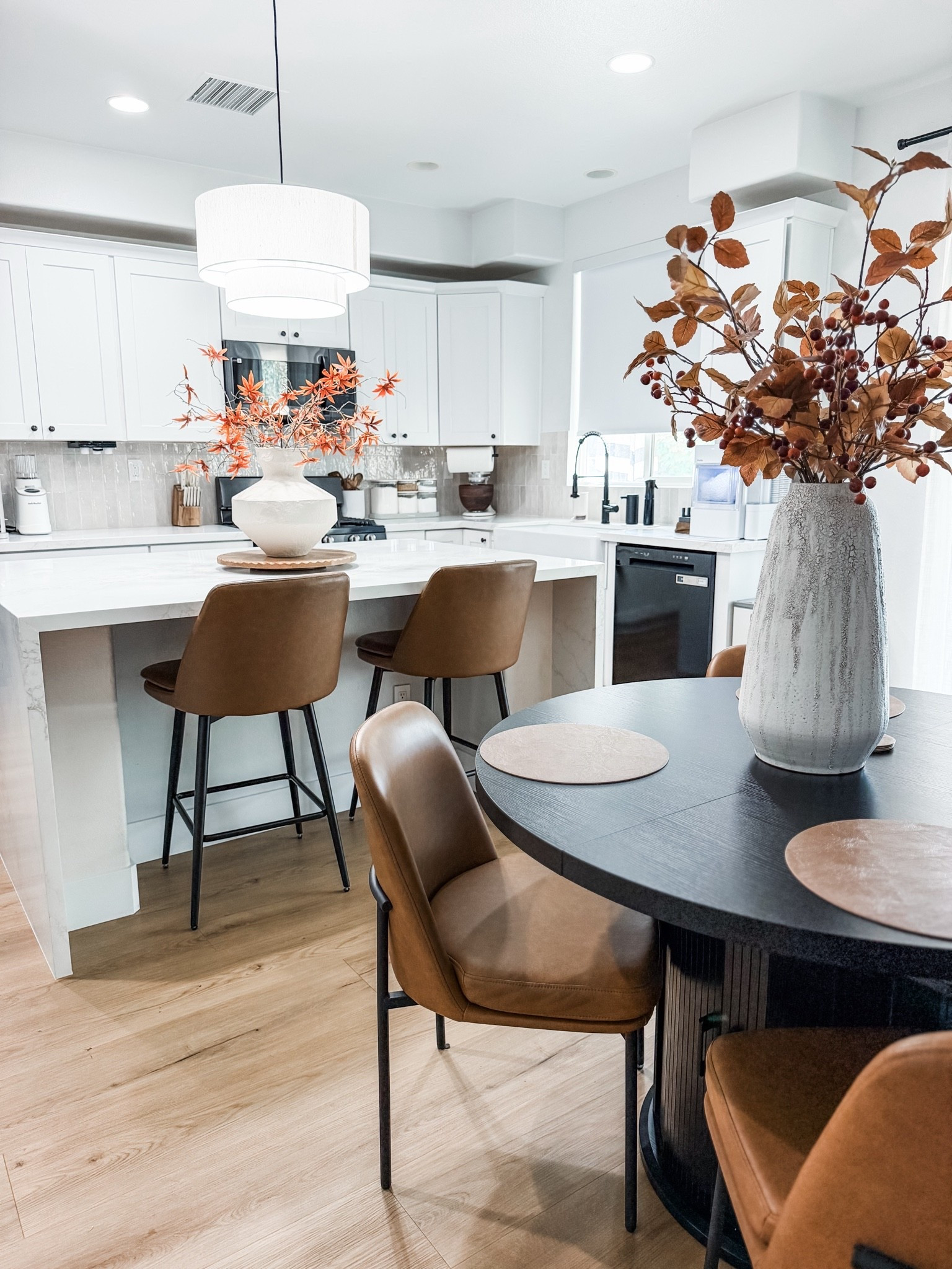 Fall Vibes in the Kitchen. #neatlyembellished

#LTKHome #LTKdayinmylife