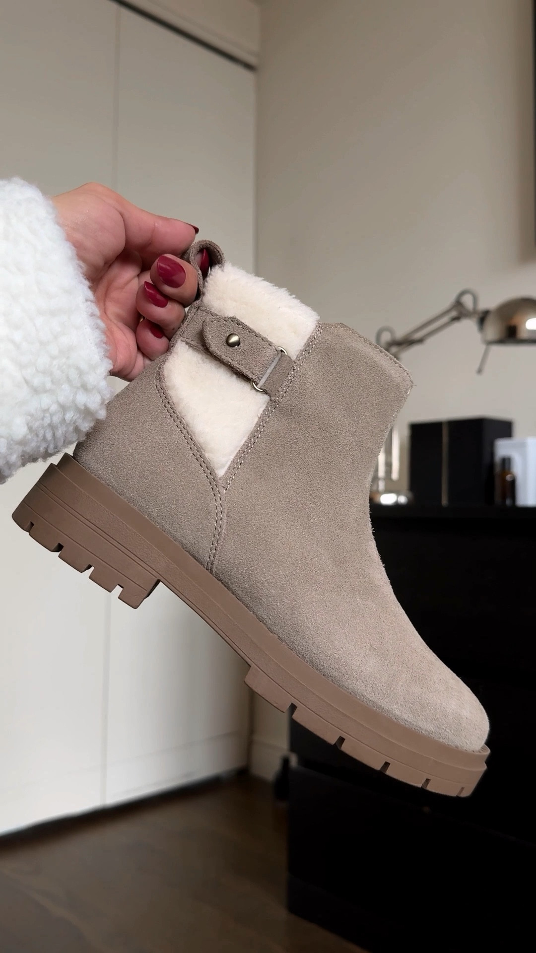 One pair, endless vibes — the ultimate GRWM essential 🩶
My suede Astrid Boots from @toms have been on repeat this season. They’re soft, chic, and ridiculously comfortable.
Today’s outfit instantly felt more put-together the moment I slipped them on.
And the best part? Every step supports a bigger purpose. #winterboots #ltkshoecrush #toms #tomsshoes #weargood 


#LTKSeasonal #LTKFindsUnder100 #LTKgrwm