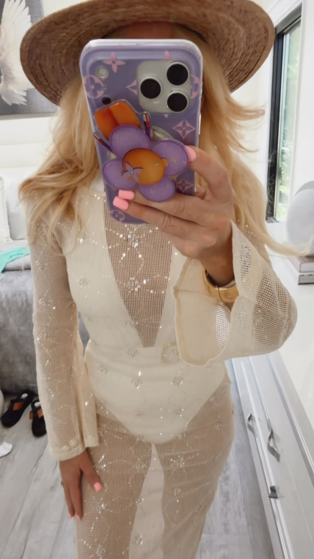 This cover up is all sparkles i

#LTKSwim #LTKFestival #LTKdayinmylife