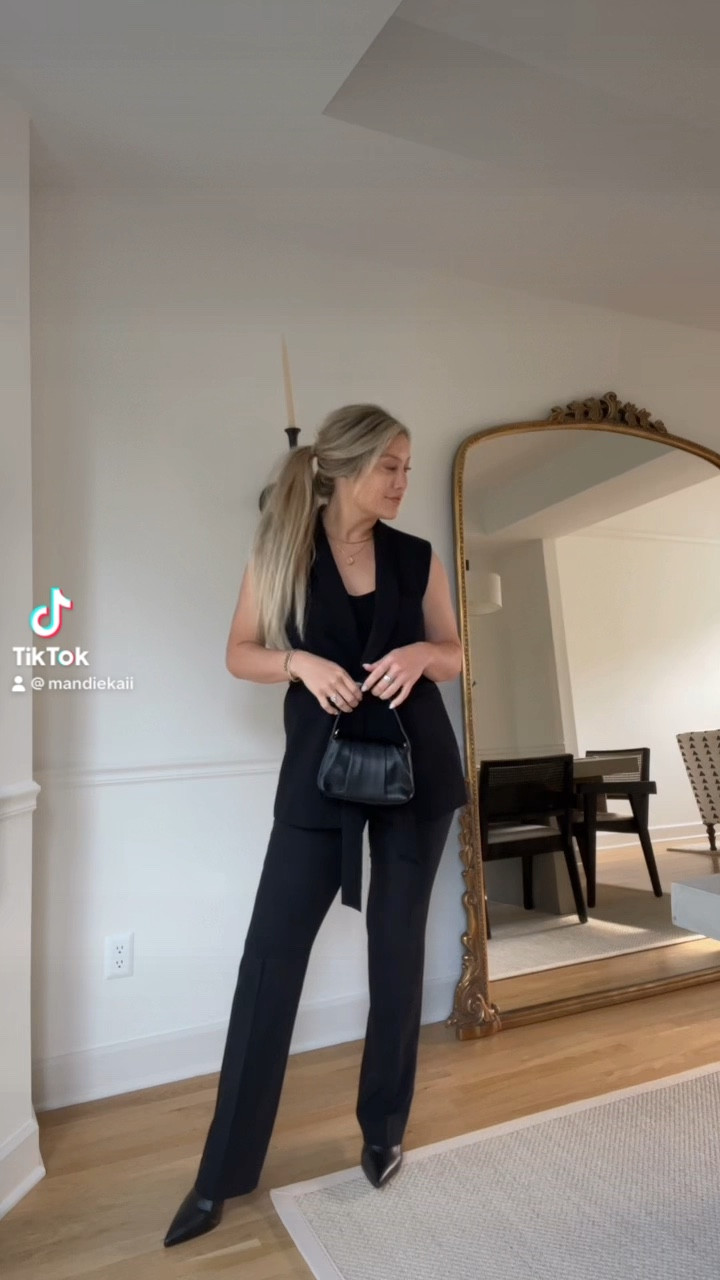 I love cocktail attire but sometimes i don’t want to wear a dress… so I go for something a bit more classic and tailored 🖤



#LTKstyletip