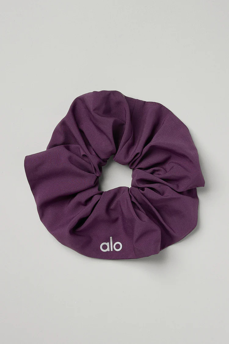 Oversized Scrunchie - Dark Plum | Alo Yoga (US)