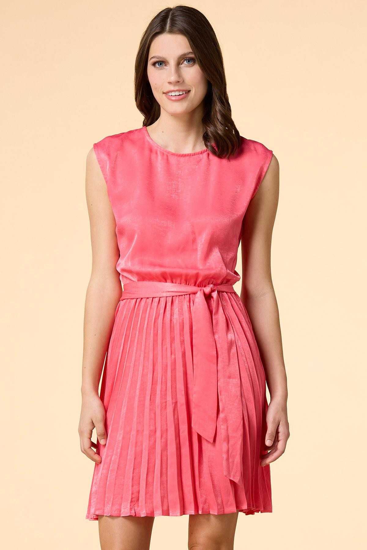 pleat me nice dress | Versona