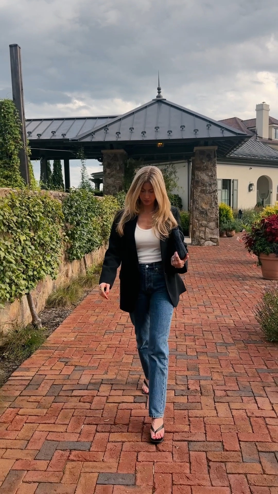Date night in this black blazer that is so perfect. Runs TTS, wearing a 4.
Mid rinse straight leg denim: TTS, wearing 25
Kitten heel sandals: TTS

#LTKootd #LTKgrwm #LTKdayinmylife