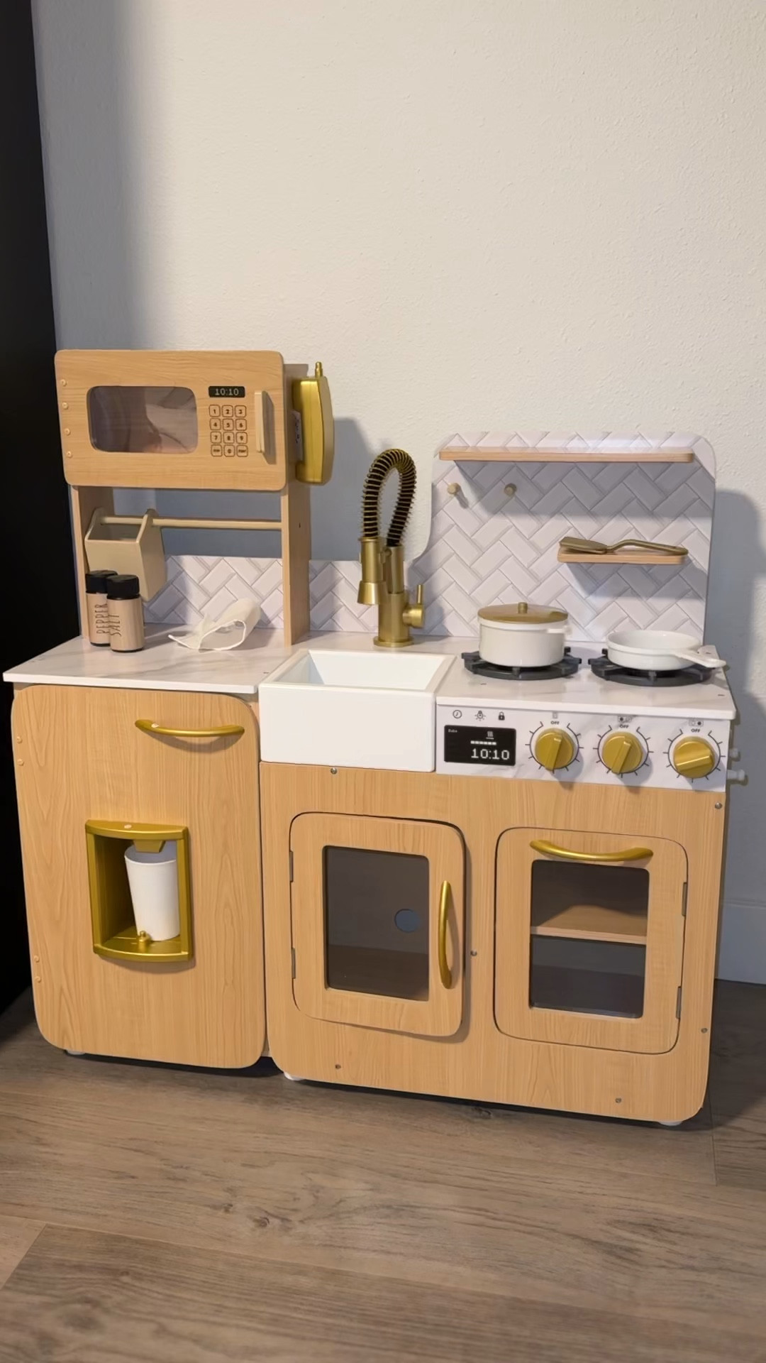 The cutest kitchen for your kids ! Perfect gift for Christmas ! 

#LTKGiftGuide #LTKHoliday #LTKKids