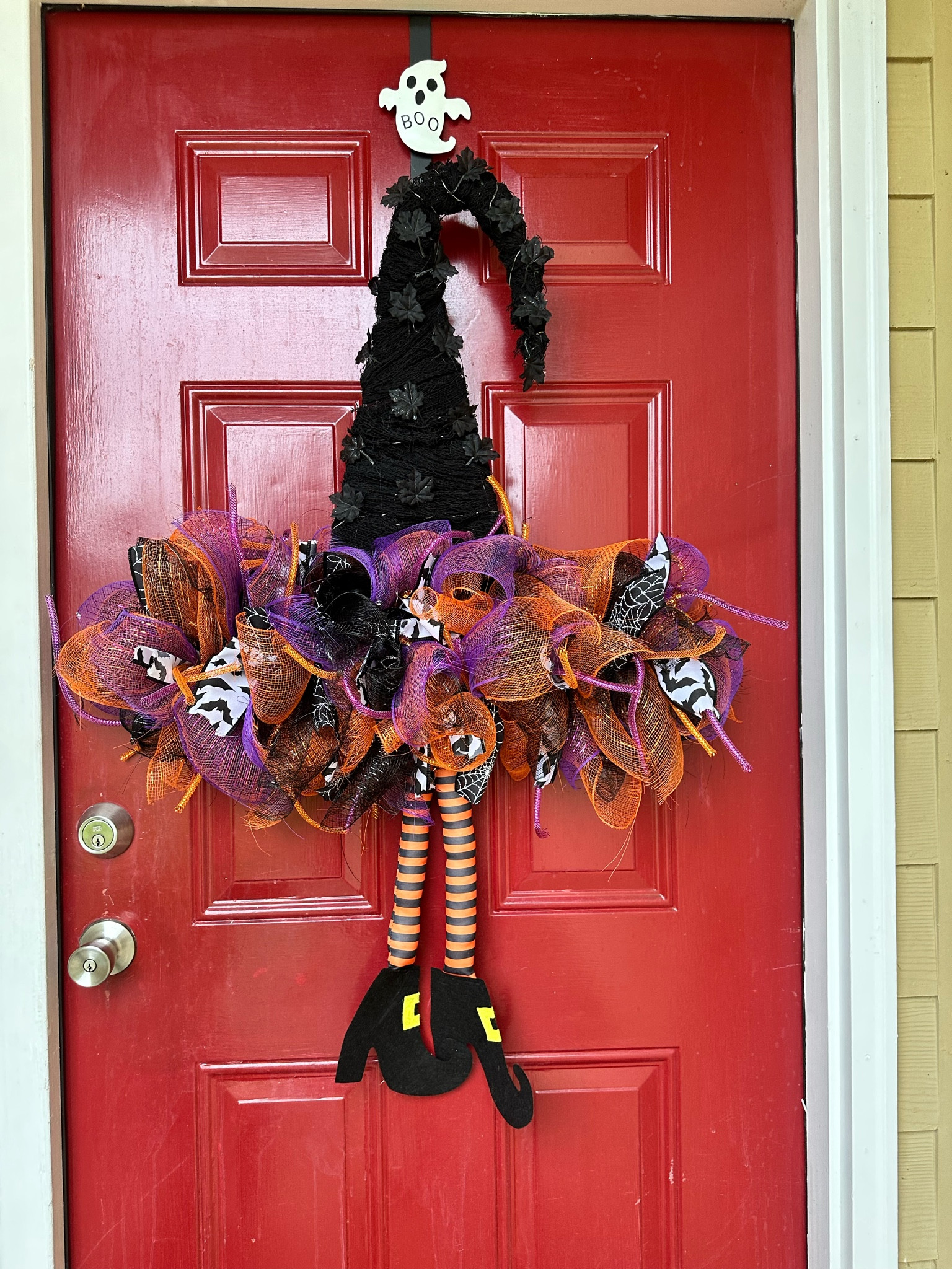 Witch hat wreath with with an upgrade 

#LTKSeasonal