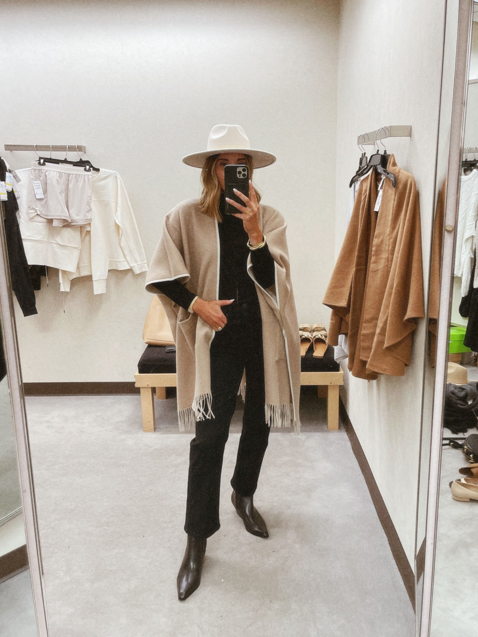 I'm 5'7 for reference and wearing size small in top, and jeans fit tts
Cellajaneblog

#LTKxNSale