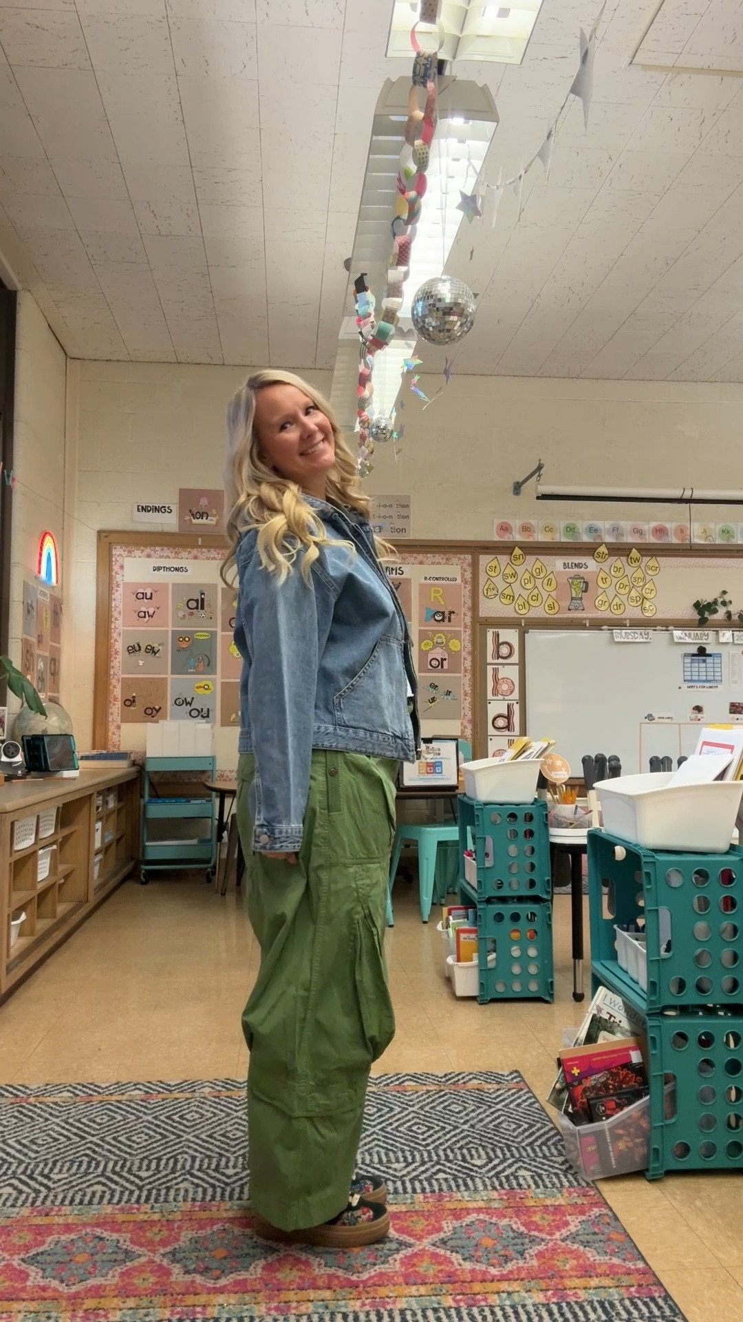 The comfiest pants and the cutest new jacket in my closet! 🤩 Target for the win! I couldn’t find the link for my t shirt, but any graphic tee or plain white tee would work!

#LTKdayinmylife #LTKootd #LTKgrwm