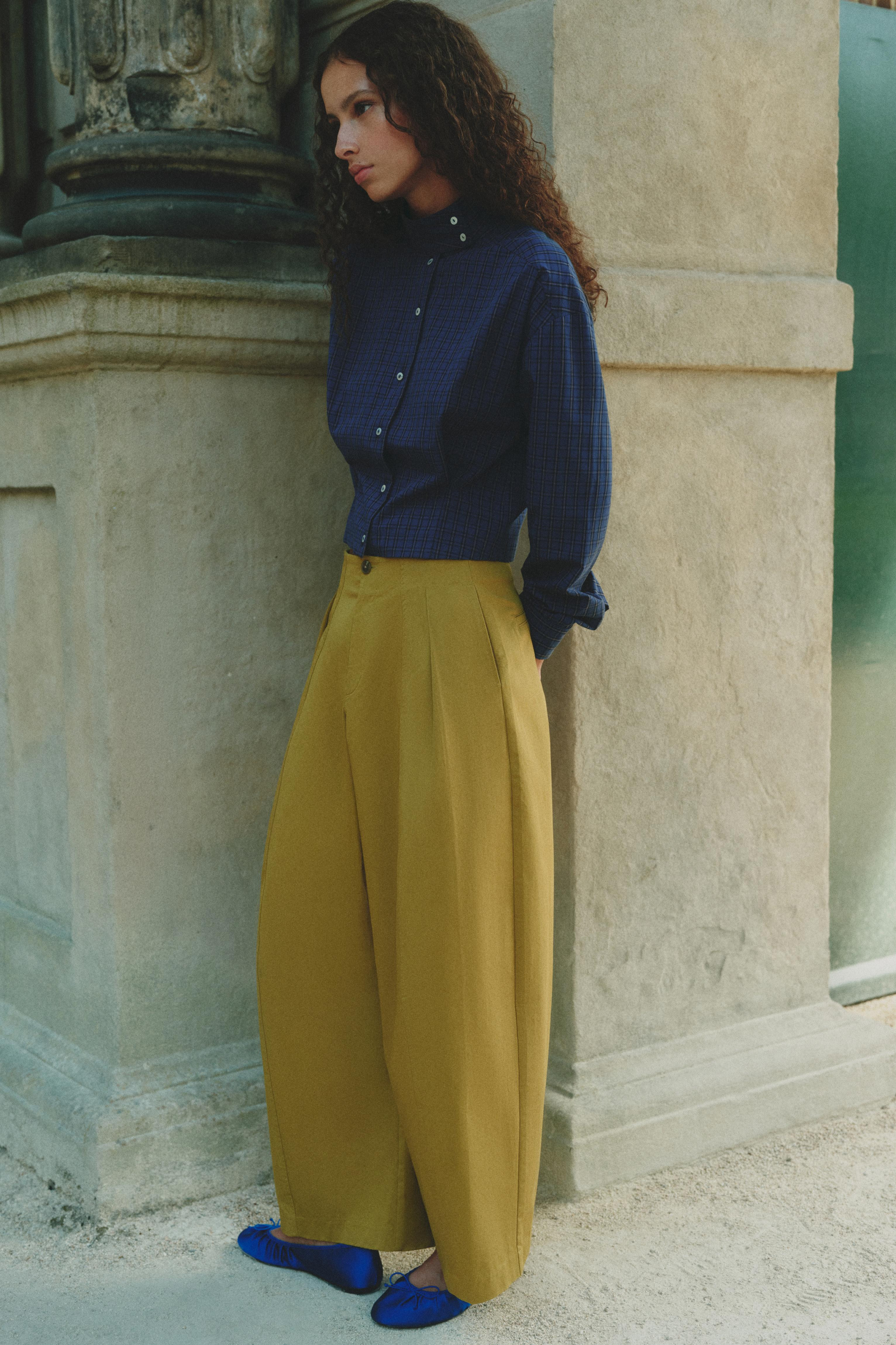 Darted barrel trousers | Pull&Bear United Kingdom | PULL and BEAR UK