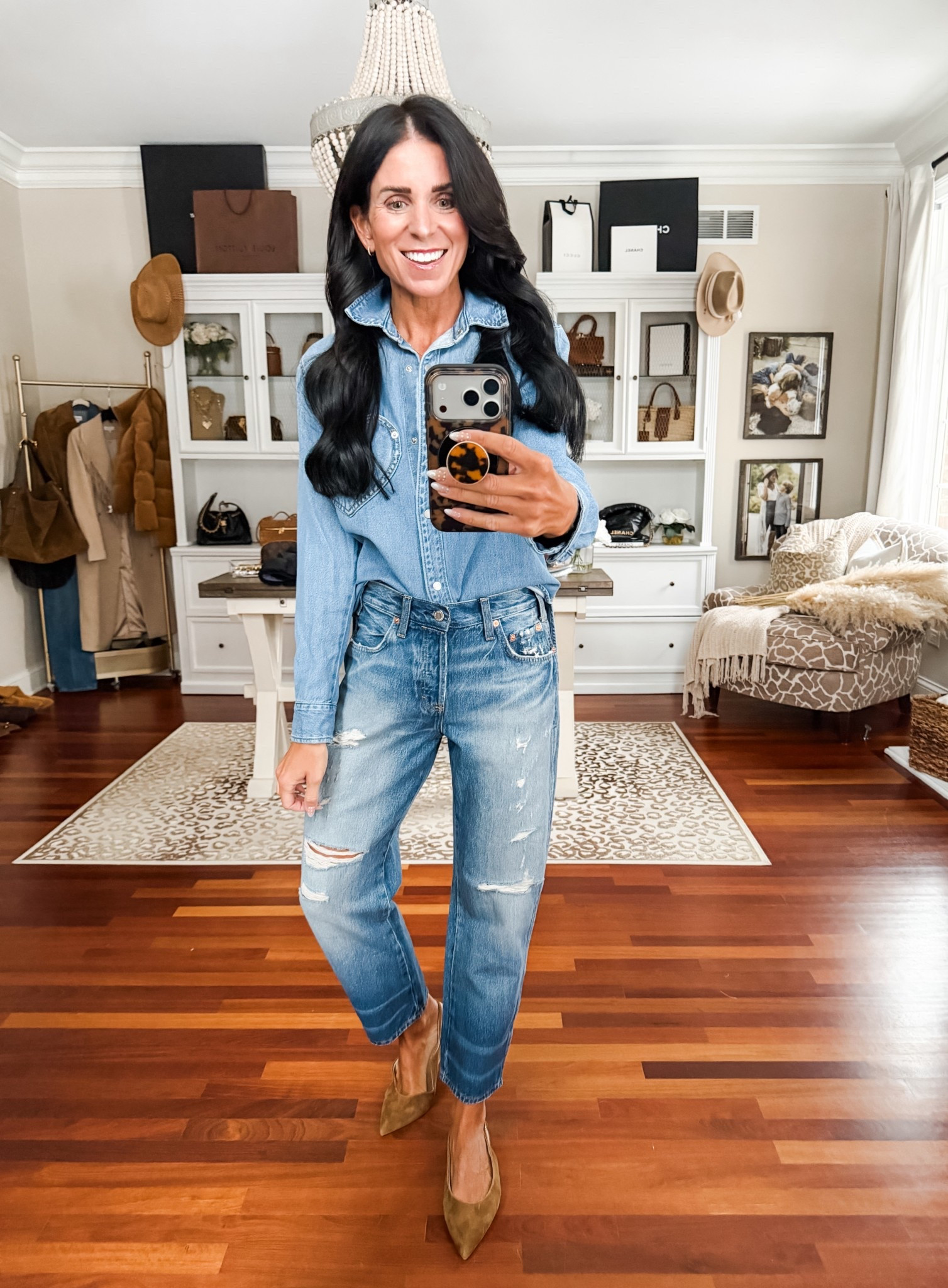 Love this heart chambray top
Wearing an XS and 2 denim 

#LTKSeasonal #LTKFindsUnder50 #LTKootd