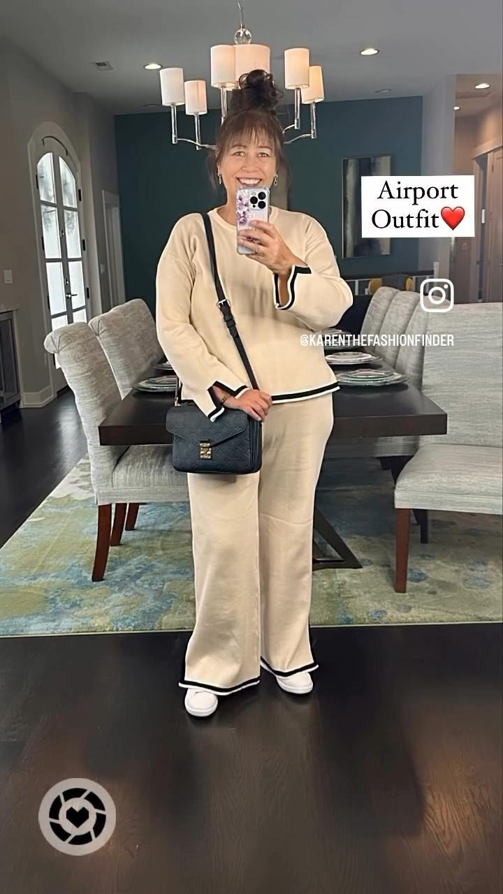 Airport outfit and lounge wear. 
#loungewear

#LTKtravel