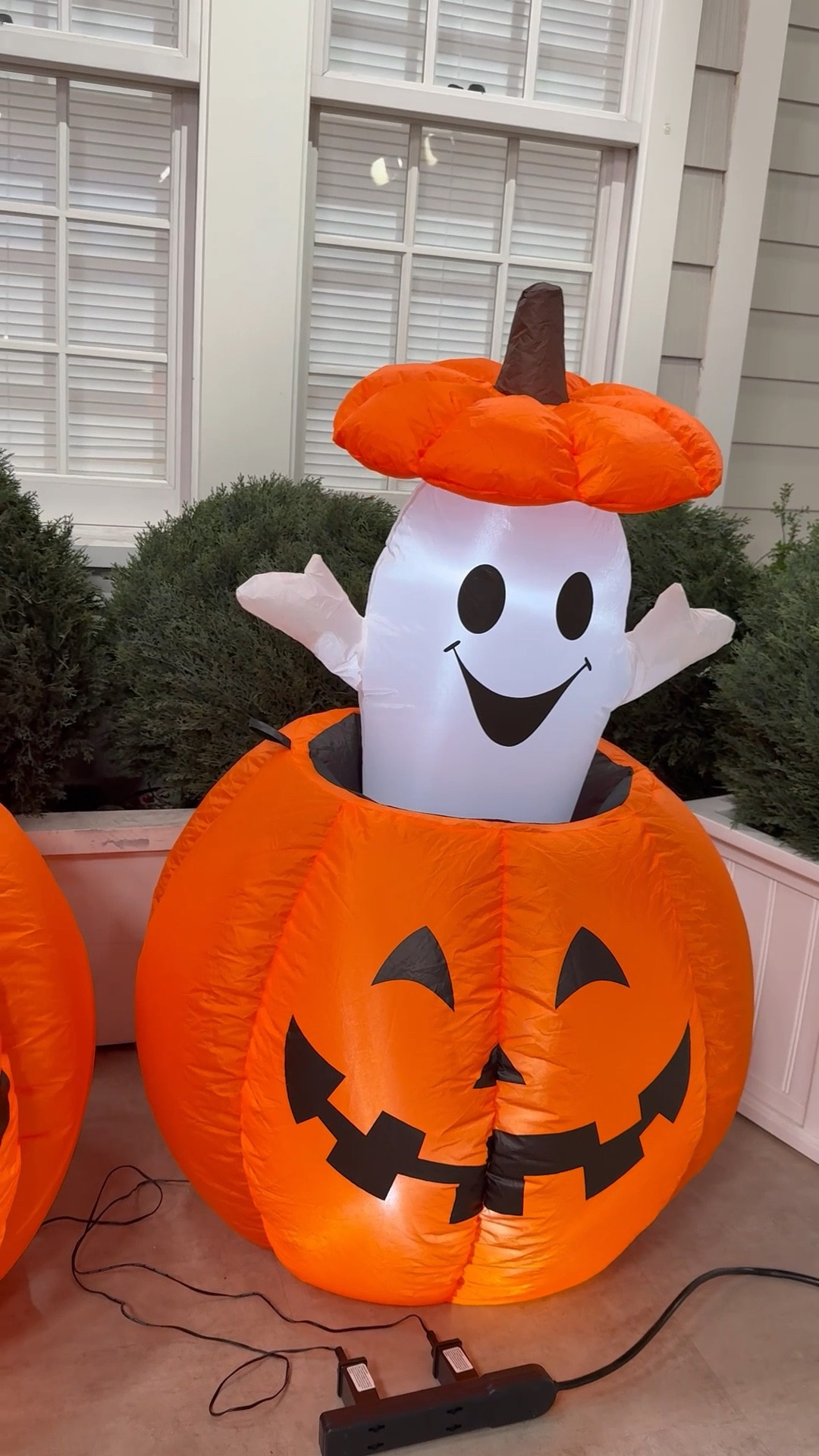 Halloween Inflatable Peek-a-Boo Ghost or Black Cat! So cute!! 👻🎃🐈‍⬛



#LTKSeasonal #LTKParties #LTKHome