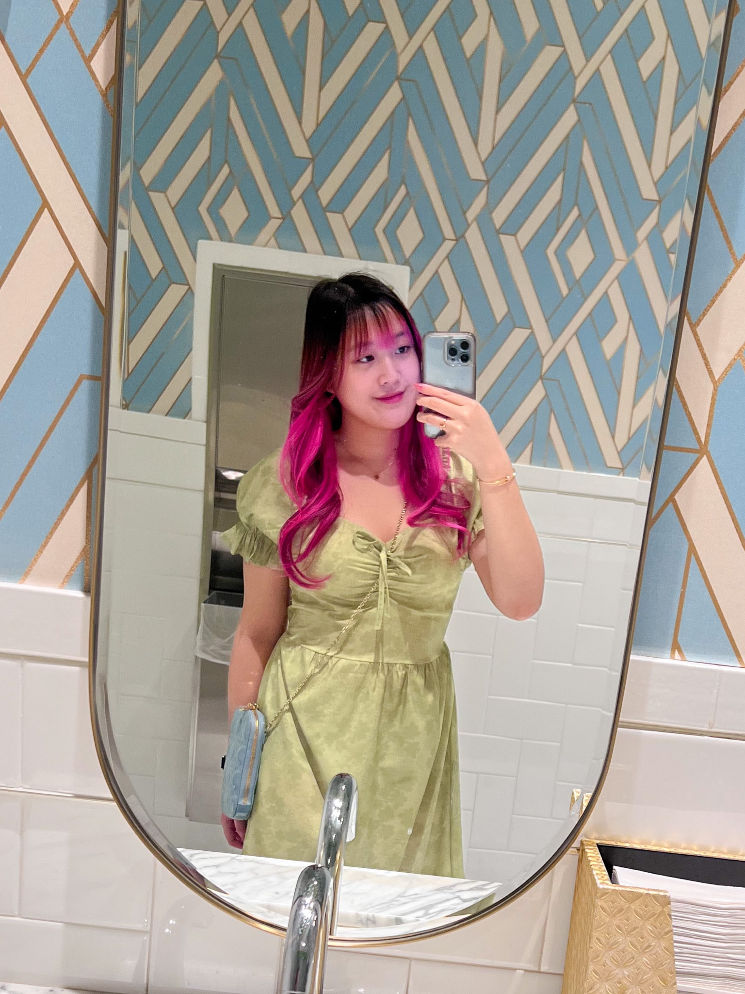 Loving this everyday look💚 Discount code TRISHBEAR5! 

#LTKbeauty #LTKitbag #LTKstyletip