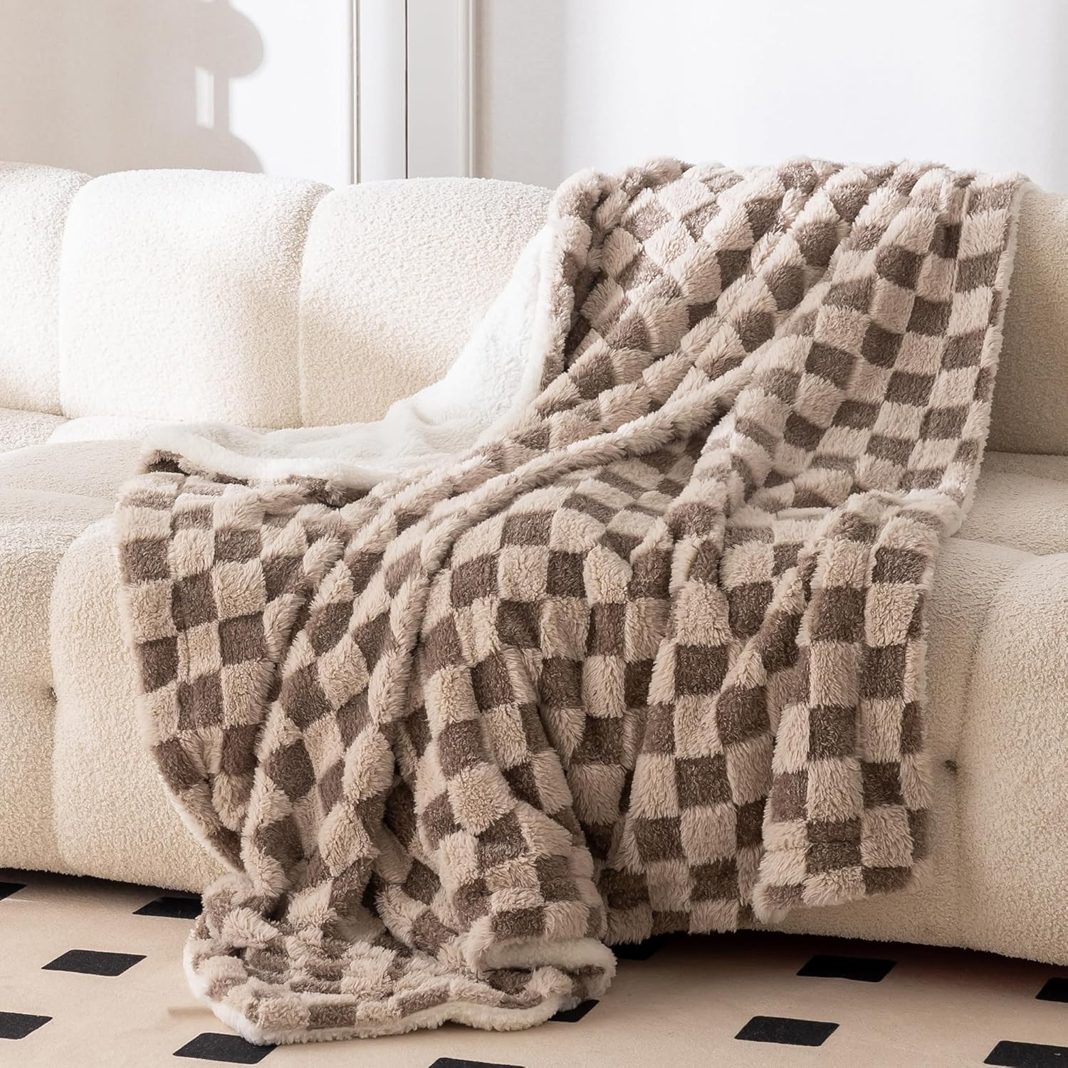 Checkered Throw Blanket - Comfortable Faux Fur Blanket, Cozy and Warm Fleece Blanket for Couch, C... | Amazon (US)