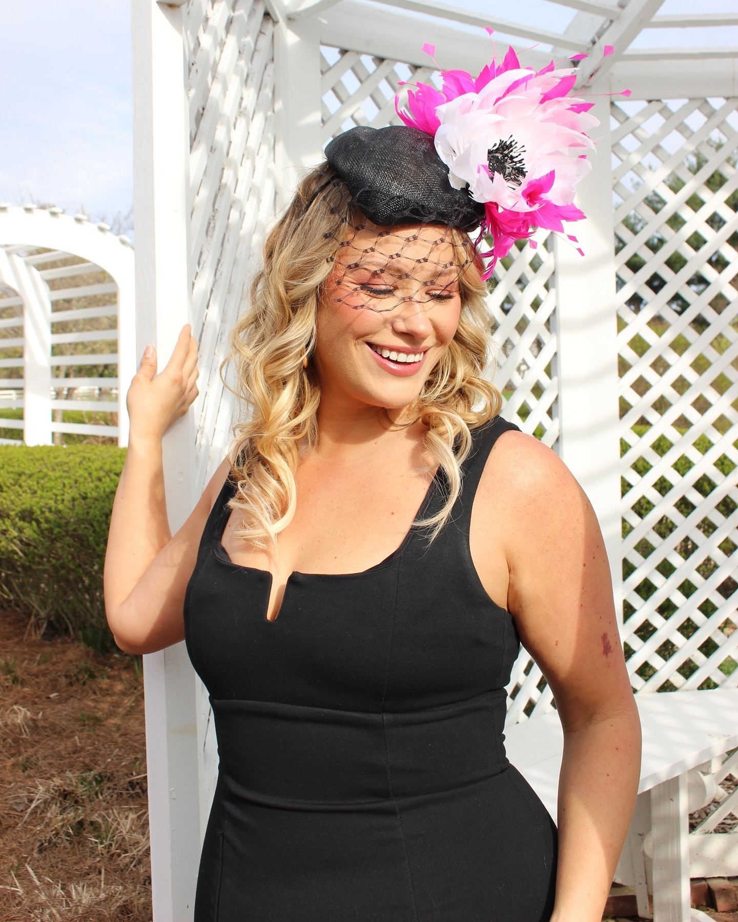 Talk “Derby” to me! 🏇🐴🐎🌹 @frances.b.hats & @ta3 know how to bring together a “snatched” Derby look! 👀 🌴🌺🐆

Ladies! Use the link in my bio or my code “ALYSSALEXANDERXO” for a discount off of @ta3 lace up dresses, swimsuits, and more! ⏳

💋 @beautystudios_louisville 

#ta3 #ta3swim #waist #hourglass #derby #derbyhat #kentucky #kentuckyderby #derbyfashion