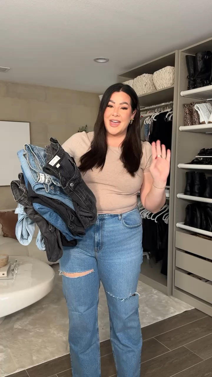 Abercrombie’s denim sale is live!!!🤭 Sharing a roundup of my favorite jeans! Abercrombie jeans truly hit different. 👖🫶🏼🥲🥰 

Abercrombie sale. Abercrombie denim. Low rise jeans. Loose baggy jeans. 90s straight denim. Curve love. 

#LTKmidsize #LTKstyletip #LTKsalealert