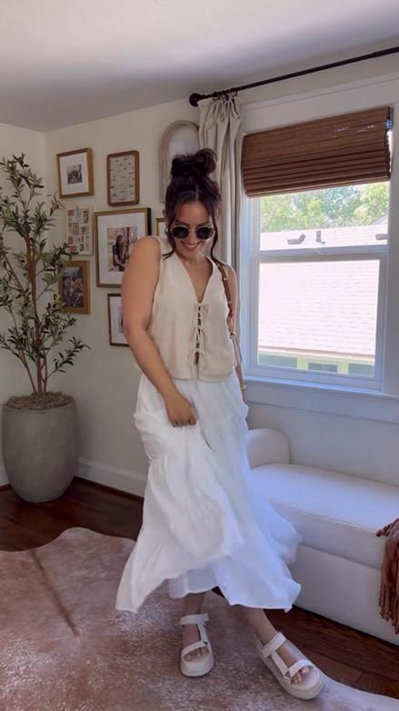 easy summer outfit with a tiered maxi skirt🤌🏽

Wearing size smalls!
“summer” for the outfit links to your dms!

follow @heykatiefletcher for more easy outfit ideas! #summeroutfit

#LTKootd #LTKPetite #LTKSeasonal