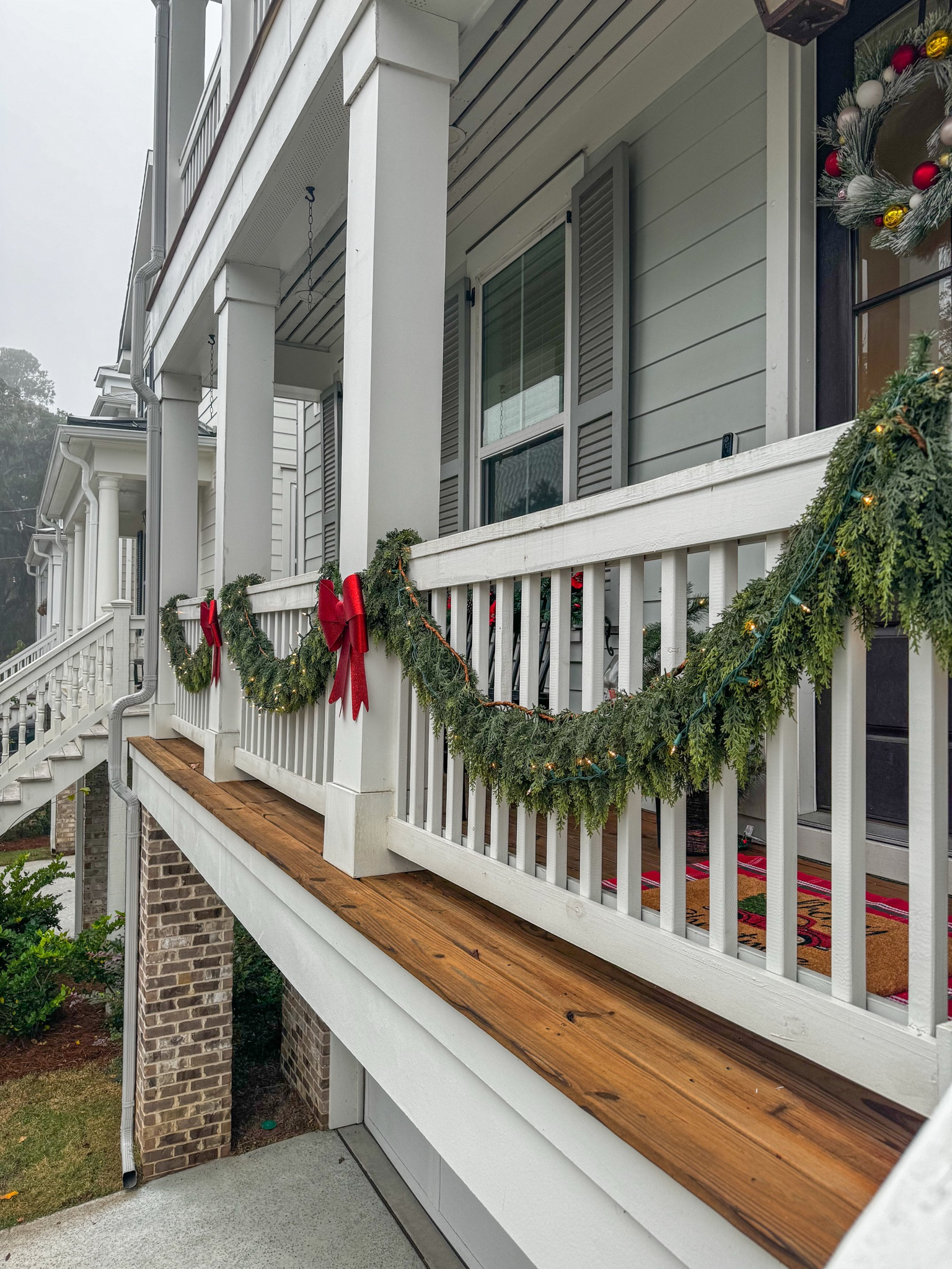 I’ve been loving the outdoor Christmas decorations I put on my front balcony! 


Christmas decor, Christmas outdoor, balcony decor 

#LTKHome #LTKCyberWeek #LTKHoliday