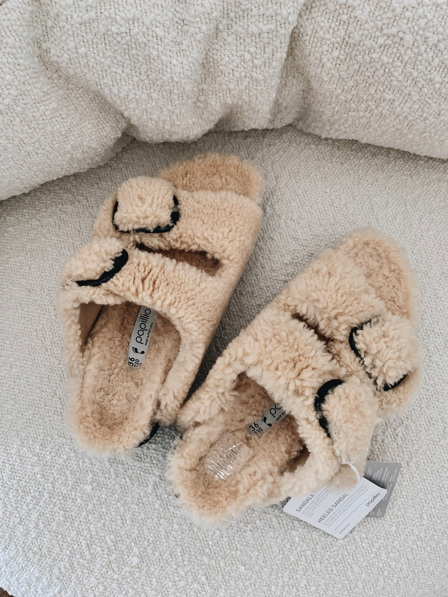 Birkenstock Arizona shearling sandal- on sale! I wear size 36. 

Birkenstock sandal. Shearling sandals. Capsule wardrobe. Neutral sandals. 



#LTKshoecrush #LTKsalealert #LTKSeasonal