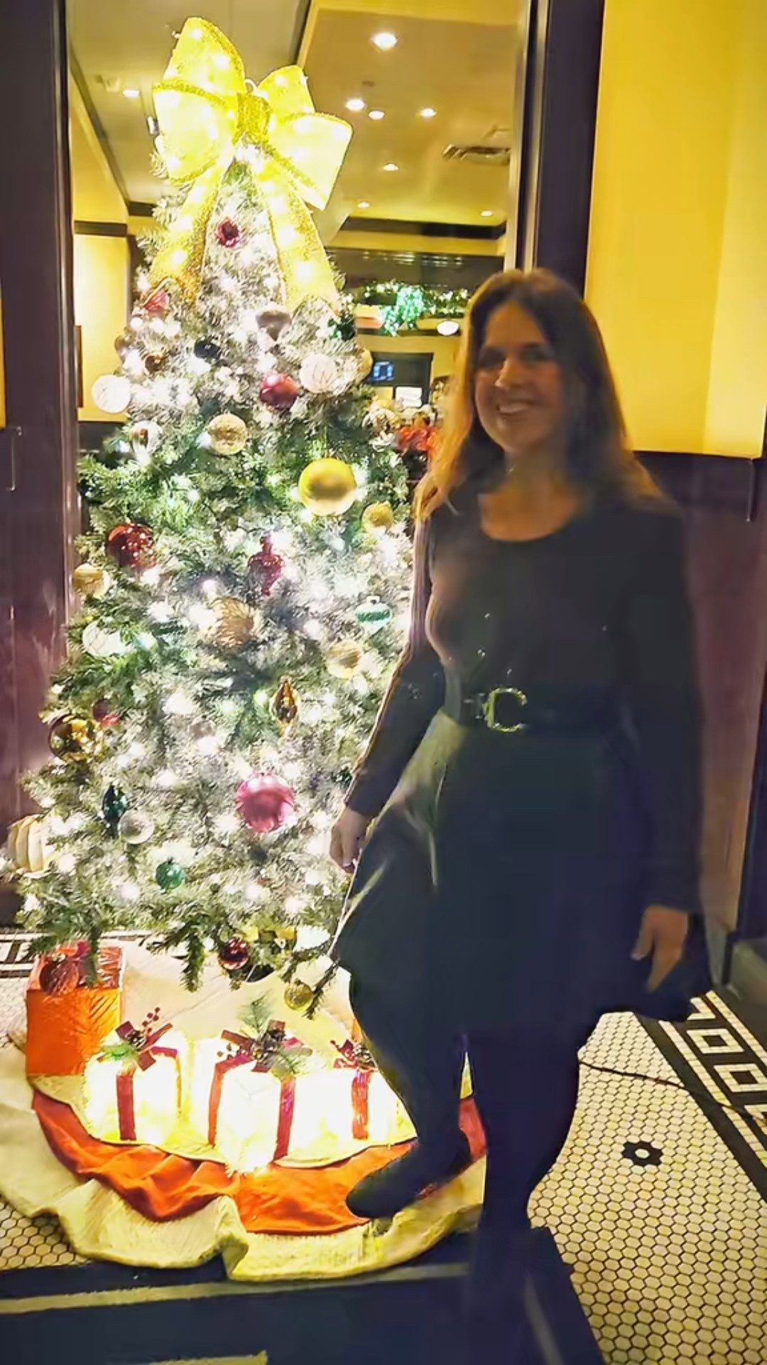 A-Line Dress with Faux Leather Skirt and long sleeve soft, ribbed, scoop neck top Add a belt for a more elevated look.
Click through to view the color combos still available.#alinedress #leatherdress #stylishdress


#LTKMidsize #LTKOver40 #LTKHoliday